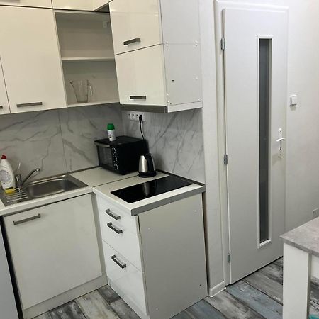 White Apartment, Kraskova 2, Братислава Екстериор снимка