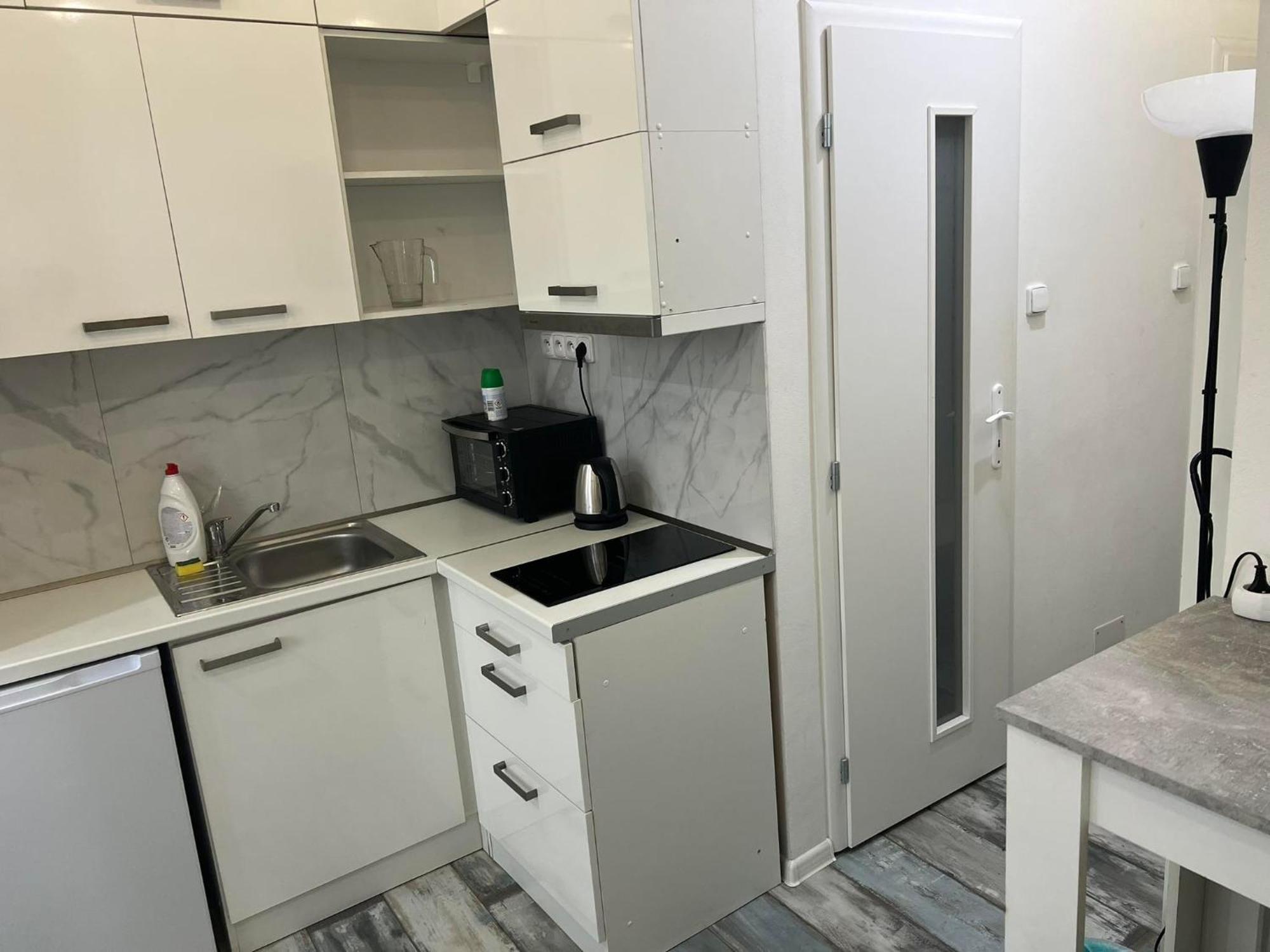 White Apartment, Kraskova 2, Братислава Екстериор снимка