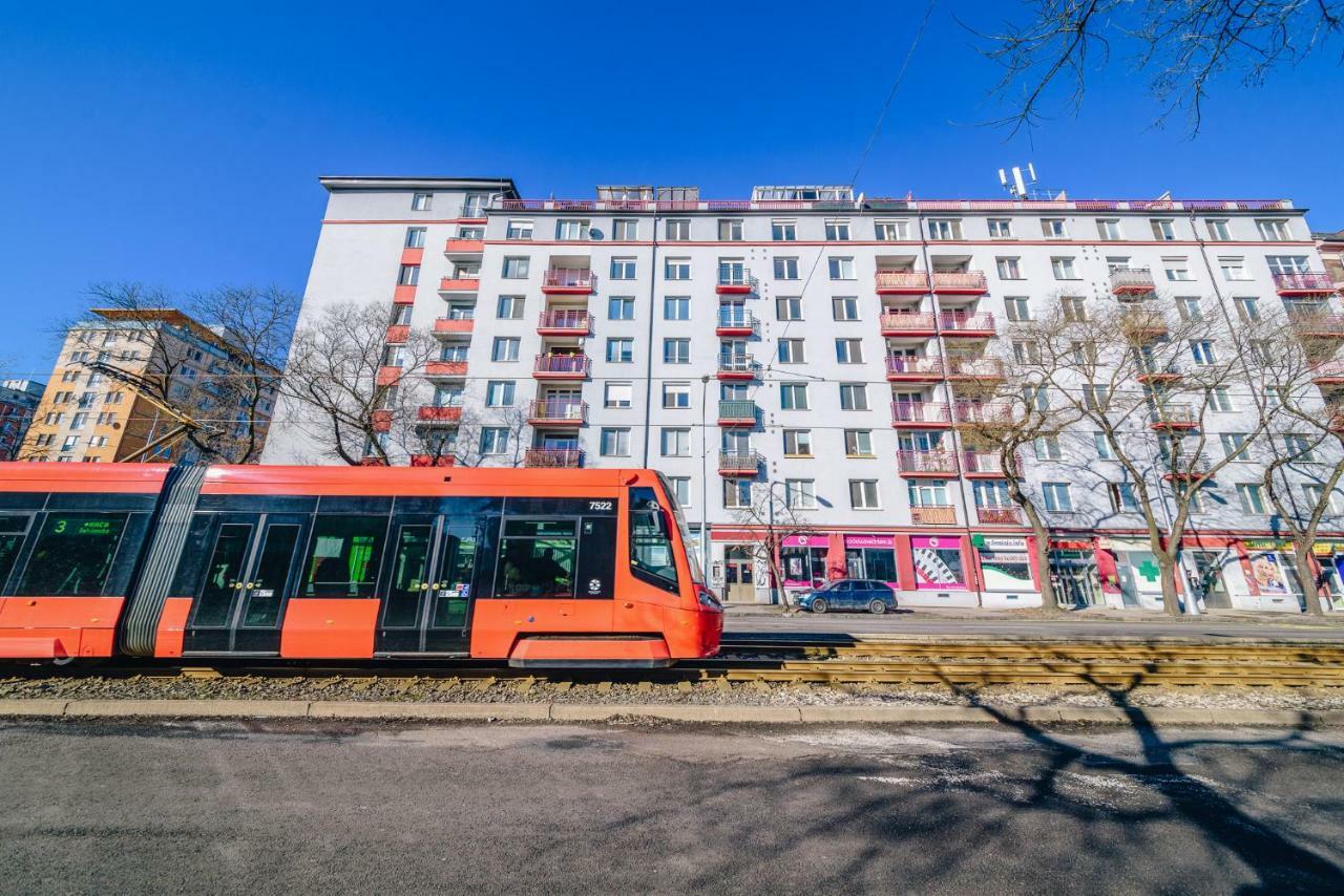 White Apartment, Kraskova 2, Братислава Екстериор снимка